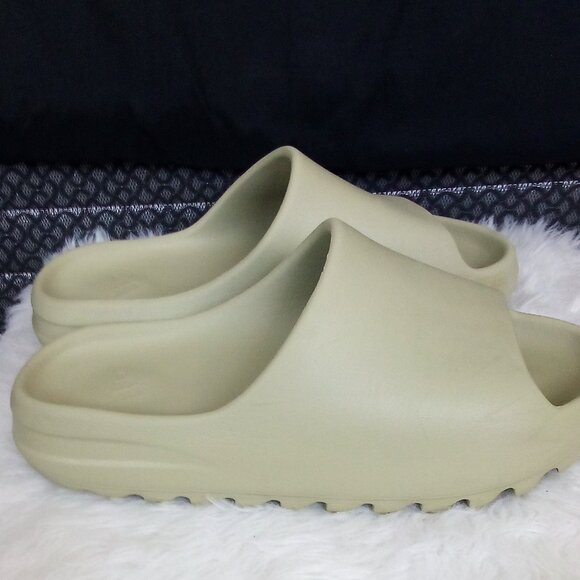 ADIDAS YEEZY SLIDES main image 10